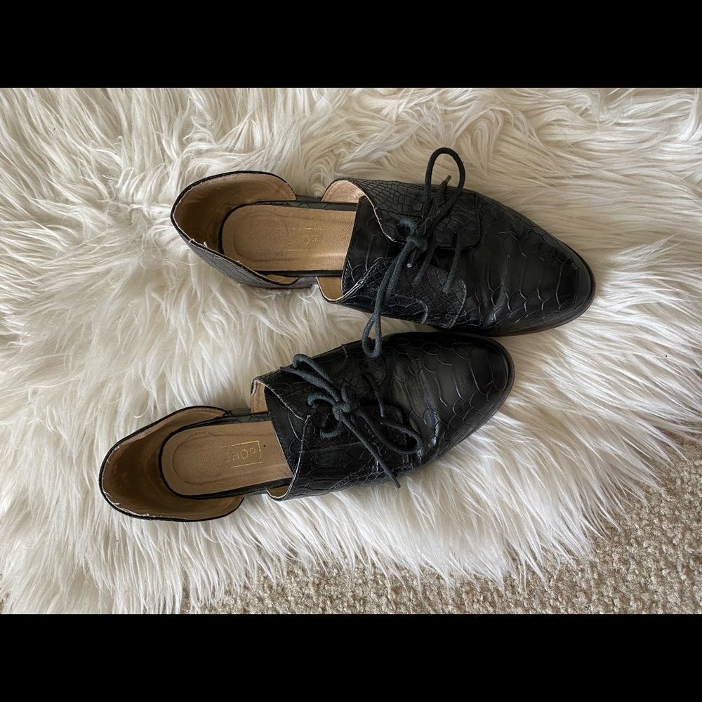 Topshop black crocs flats size 7 (37)